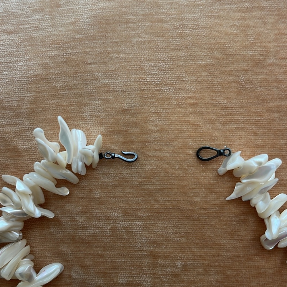 Elegant White Coral Necklace - Picture 4 of 5